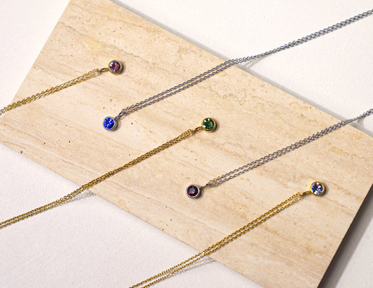 edoa Round Pendant Birthstone Necklace