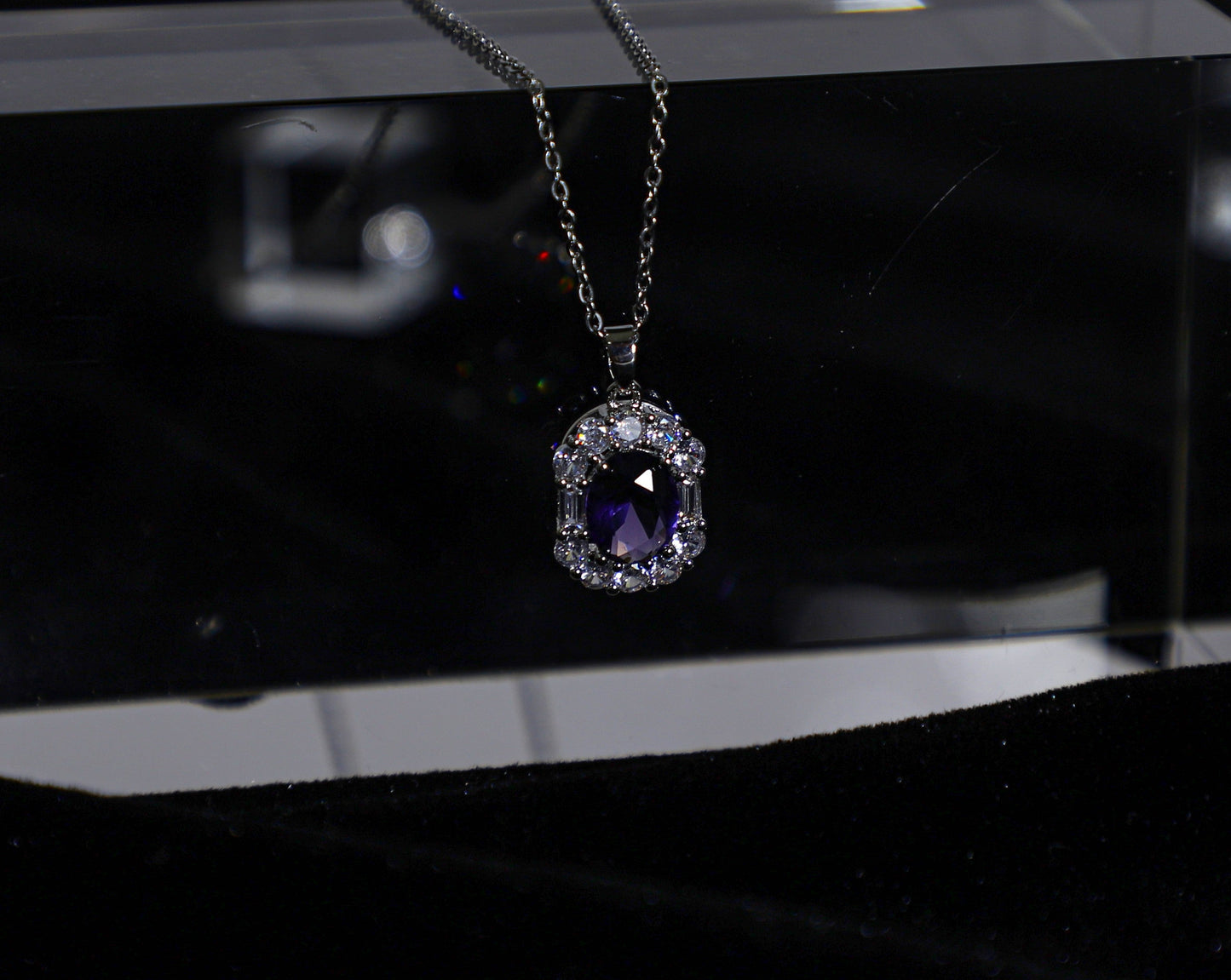 Vintage Amethyst Halo Necklace ne0026