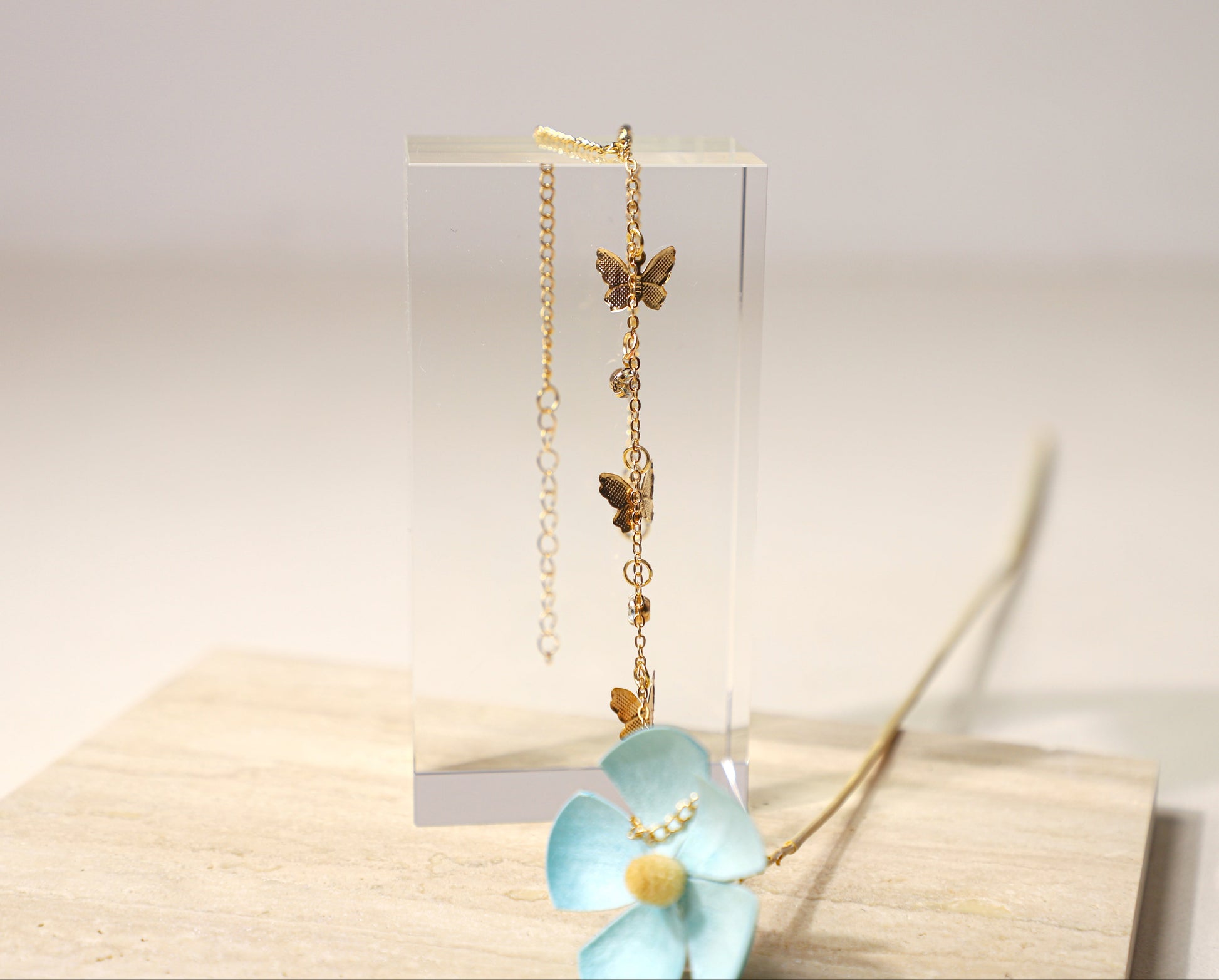 edoa Bohemian finger chain