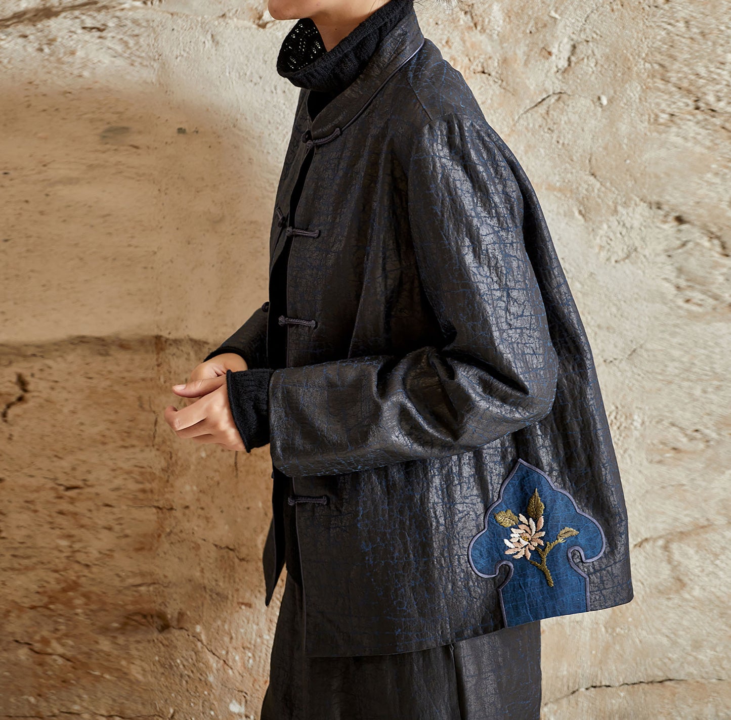 edoa Cracked Mud Silk Short Chinese Jacket with Hand Embroidery