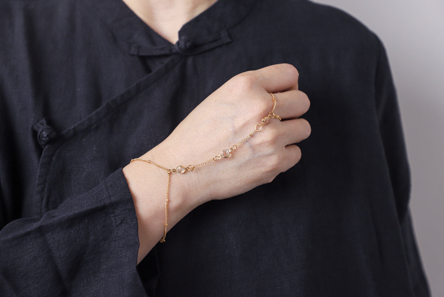 edoa Bohemian Rhinestone Finger Chain