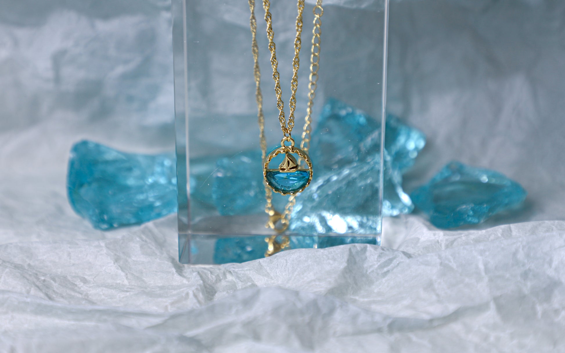 edoa Sailing Boat Pendant Necklace