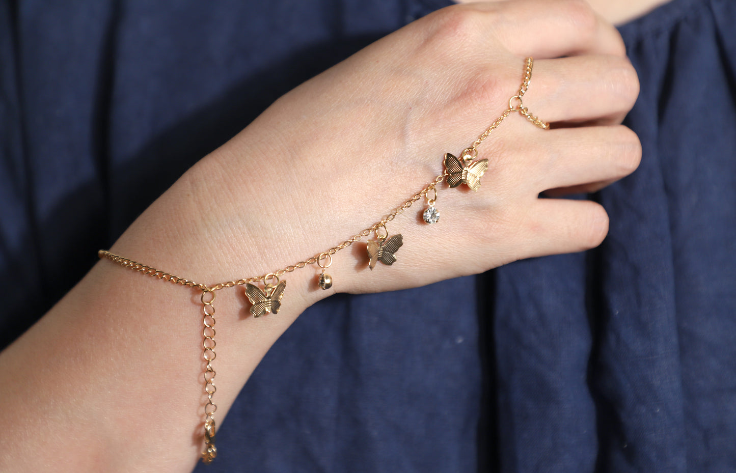 edoa Bohemian finger chain