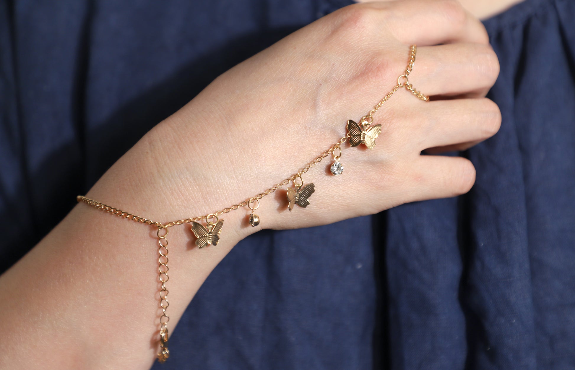 edoa Bohemian finger chain