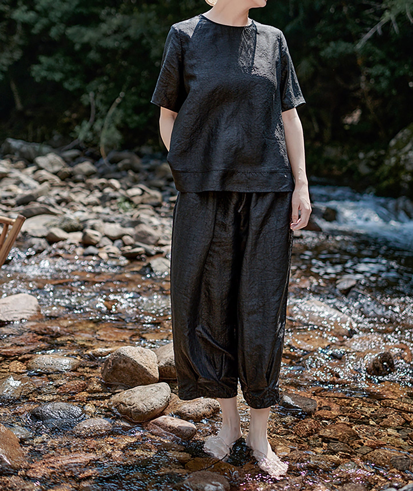 edoa Cracked Mud Silk Tapered Pants