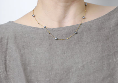edoa Grey Pearl Station Necklace