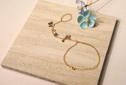 edoa Bohemian finger chain