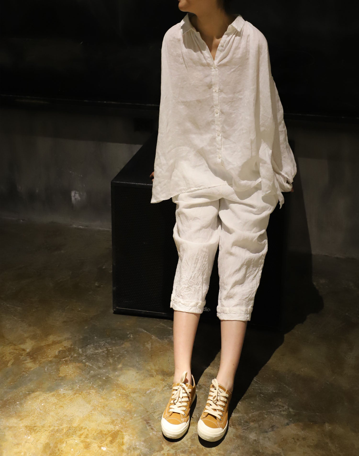 edoa Super Loose Linen Poet Shirt
