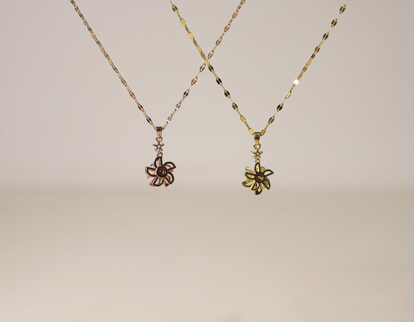 edoa Spin Windmill Fidget Necklace