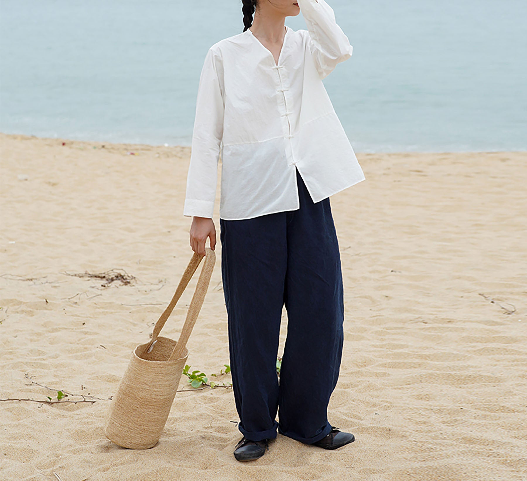 edoa Longsleeve Paper Cotton V-neck Shirt