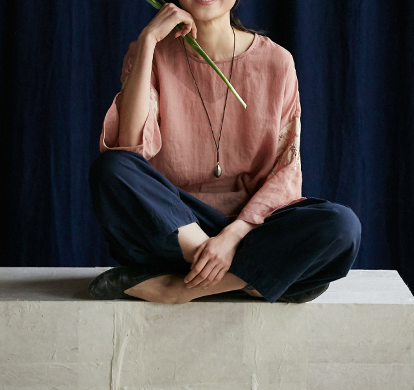 edoa Ramie Tee with Toned Dupioni Hand-sewn Applique'