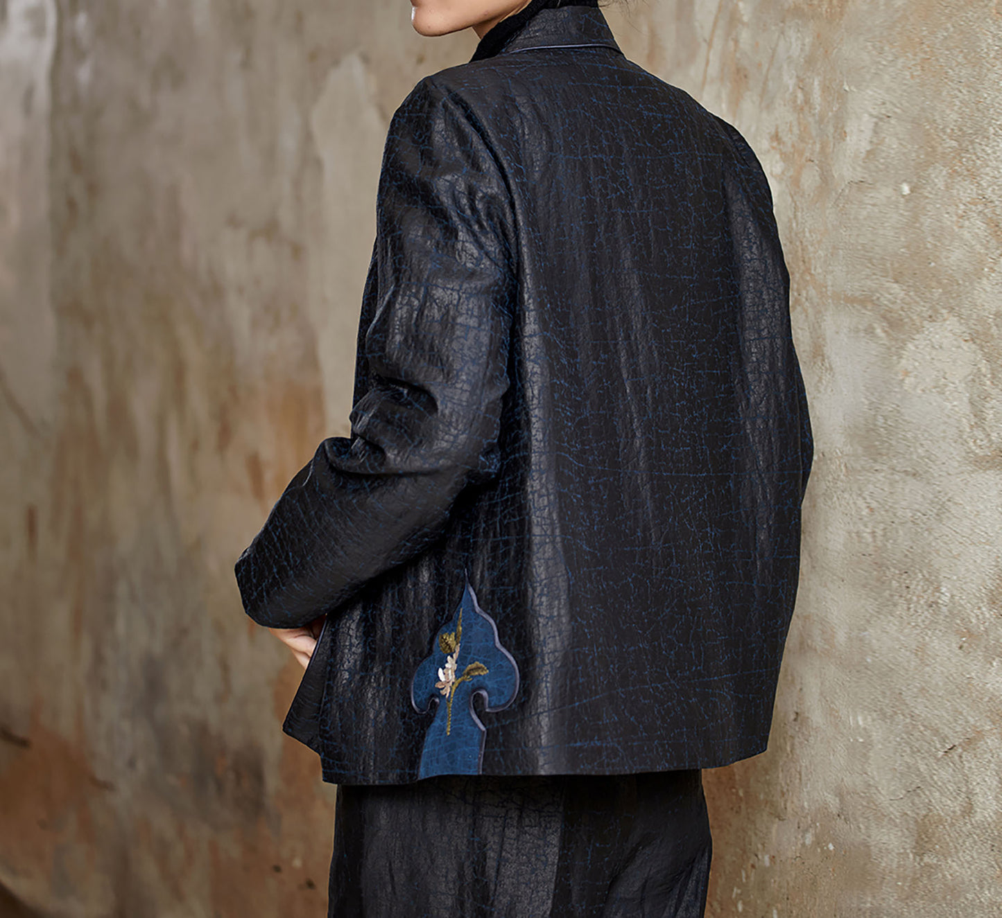 edoa Cracked Mud Silk Short Chinese Jacket with Hand Embroidery