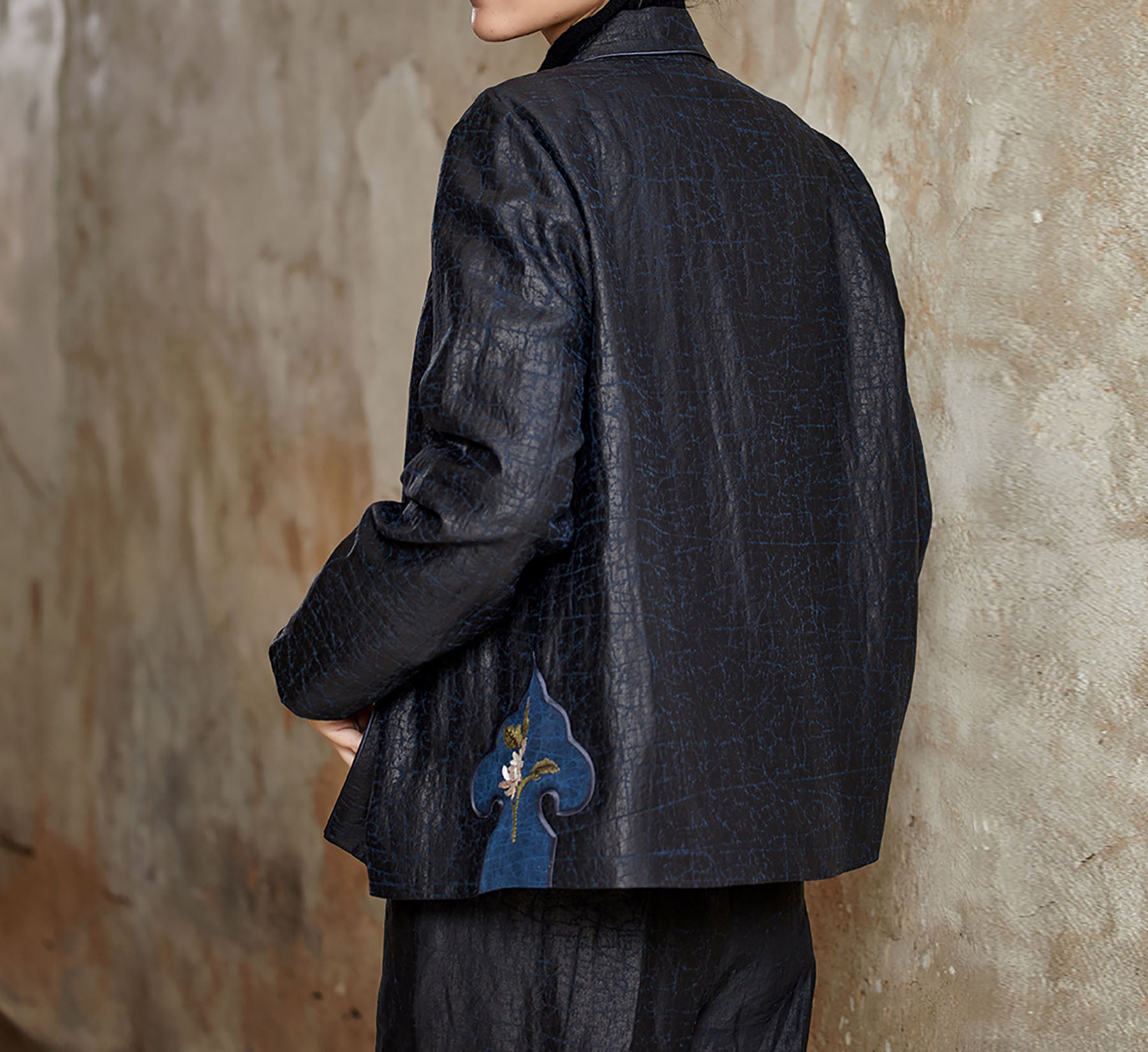 edoa Cracked Mud Silk Short Chinese Jacket with Hand Embroidery