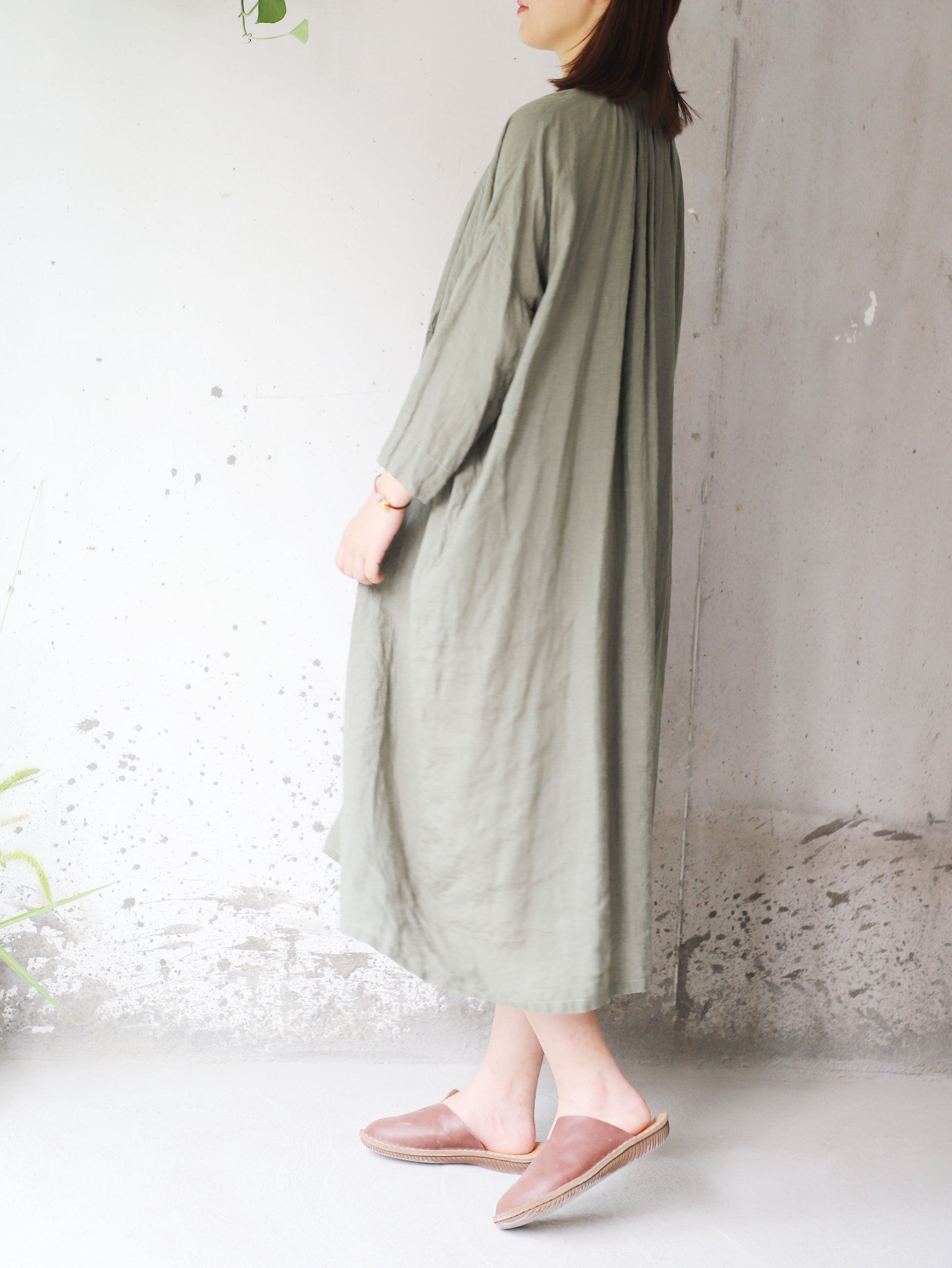 edoa Oversized Linen No-bra Shirtdress