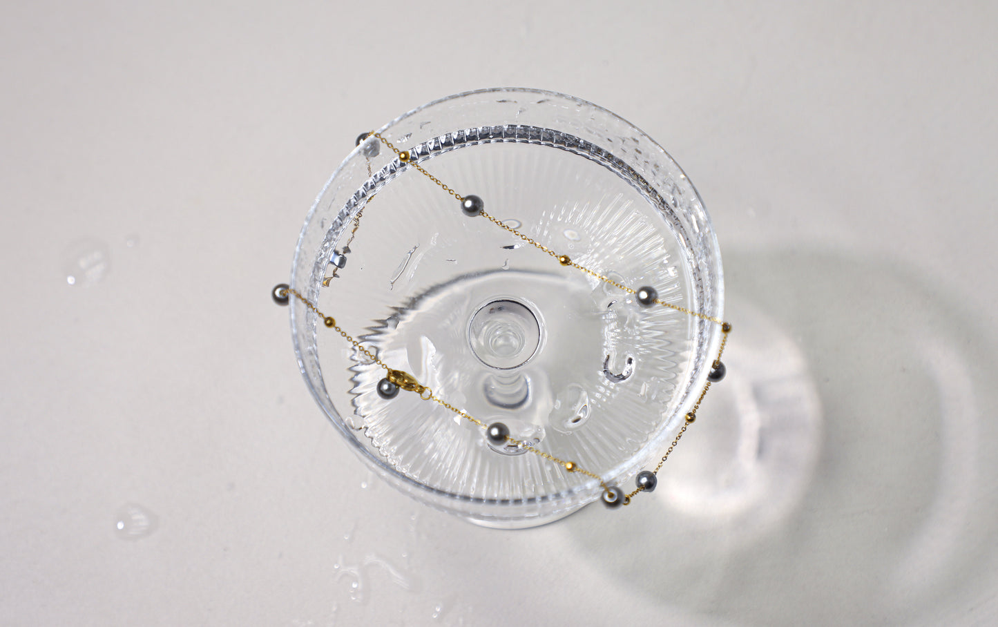 edoa Grey Pearl Station Necklace