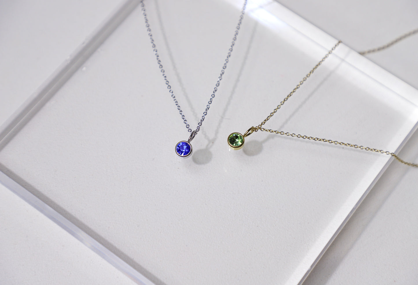 edoa Round Pendant Birthstone Necklace