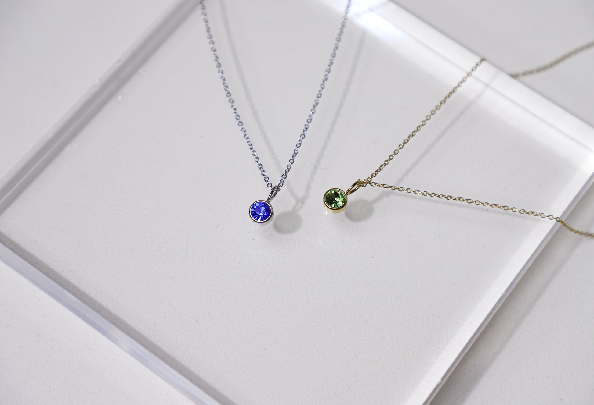 edoa Round Pendant Birthstone Necklace