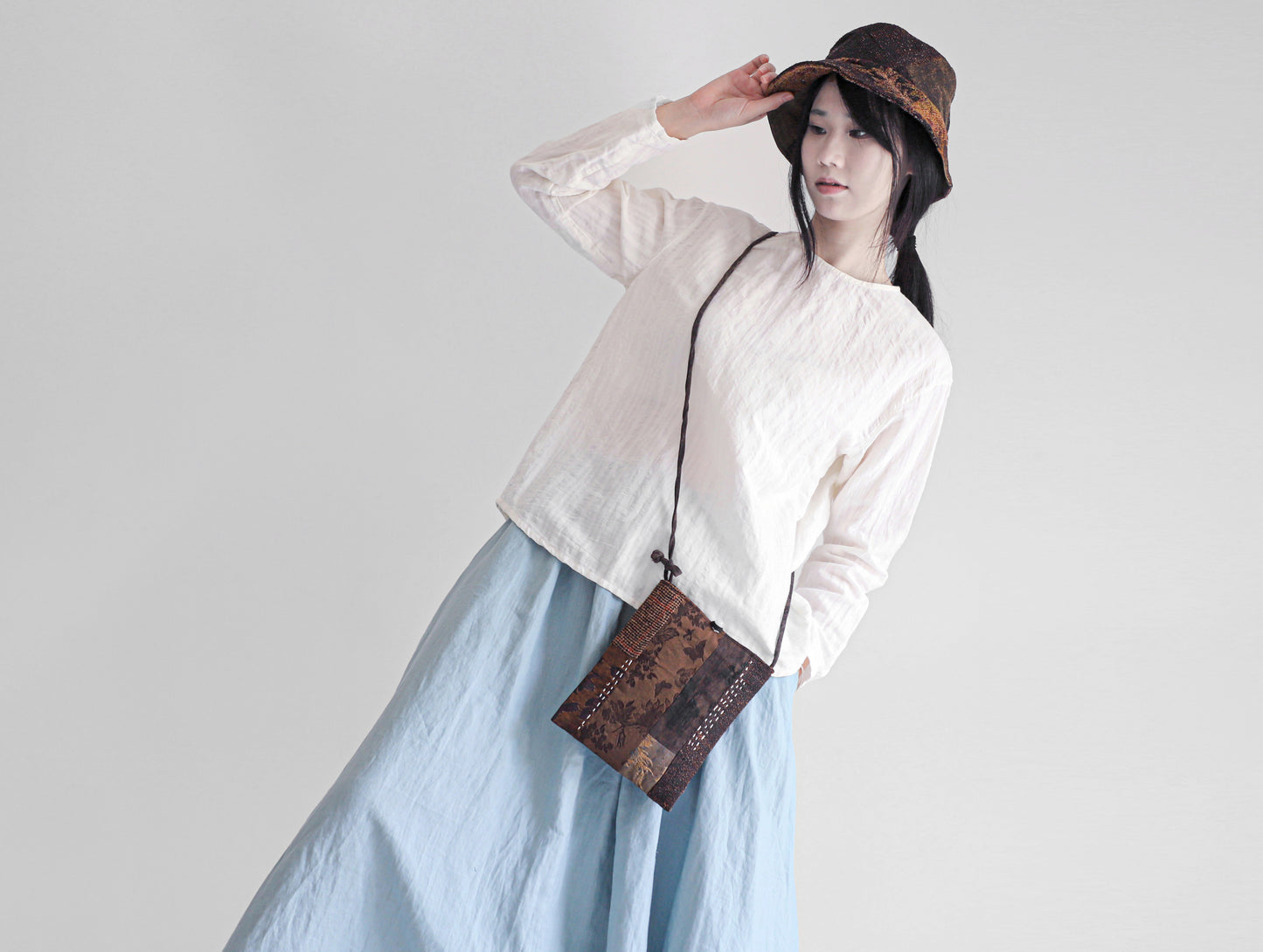 edoa mud silk crossbody bag
