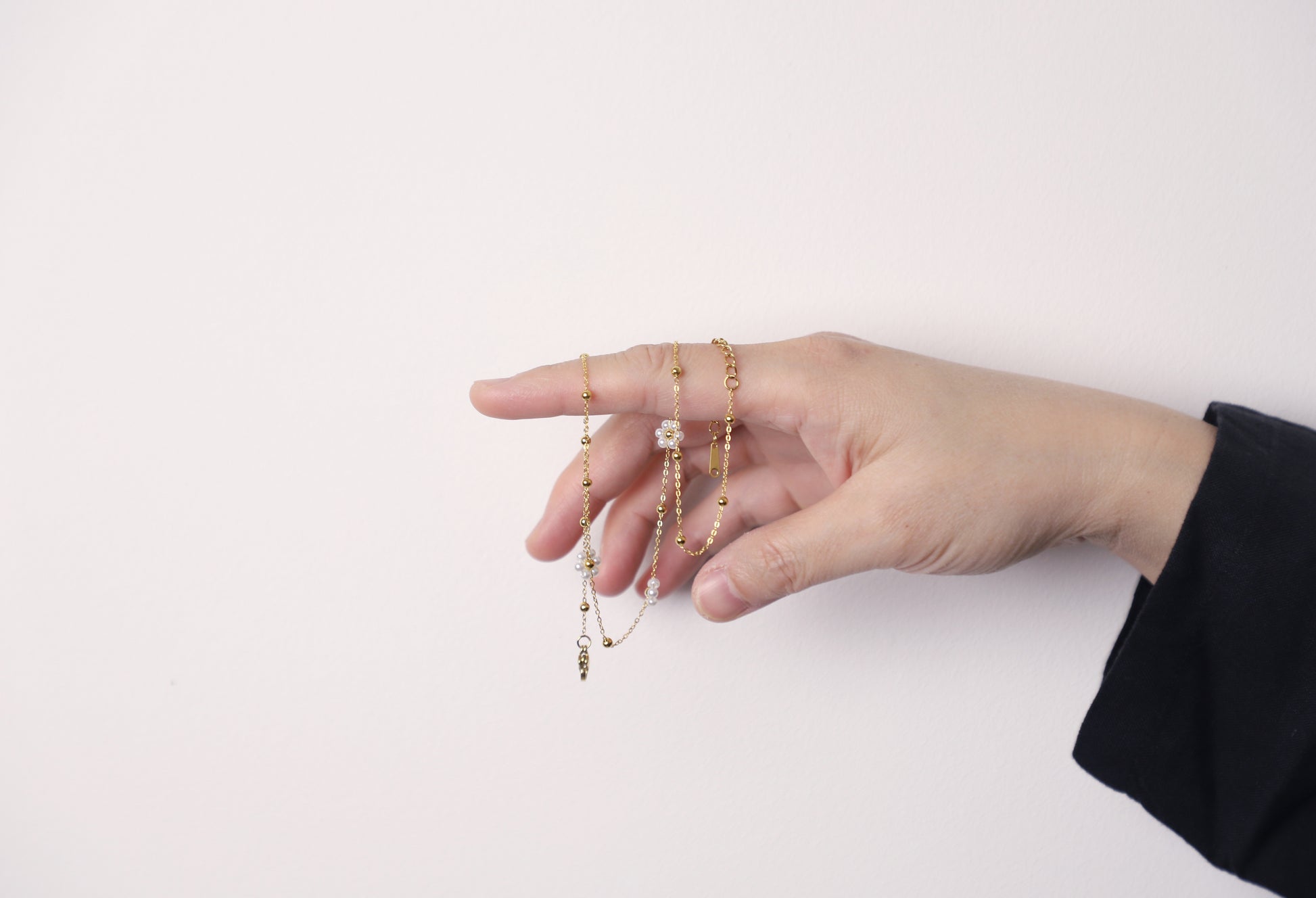 edoa Daisy Pearl Sattelite Necklace