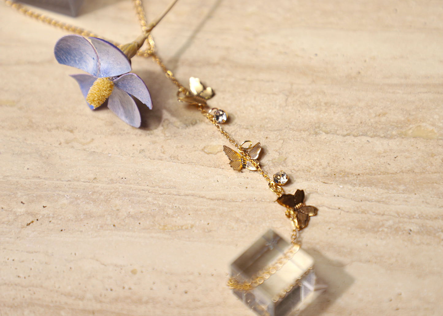 edoa Bohemian finger chain