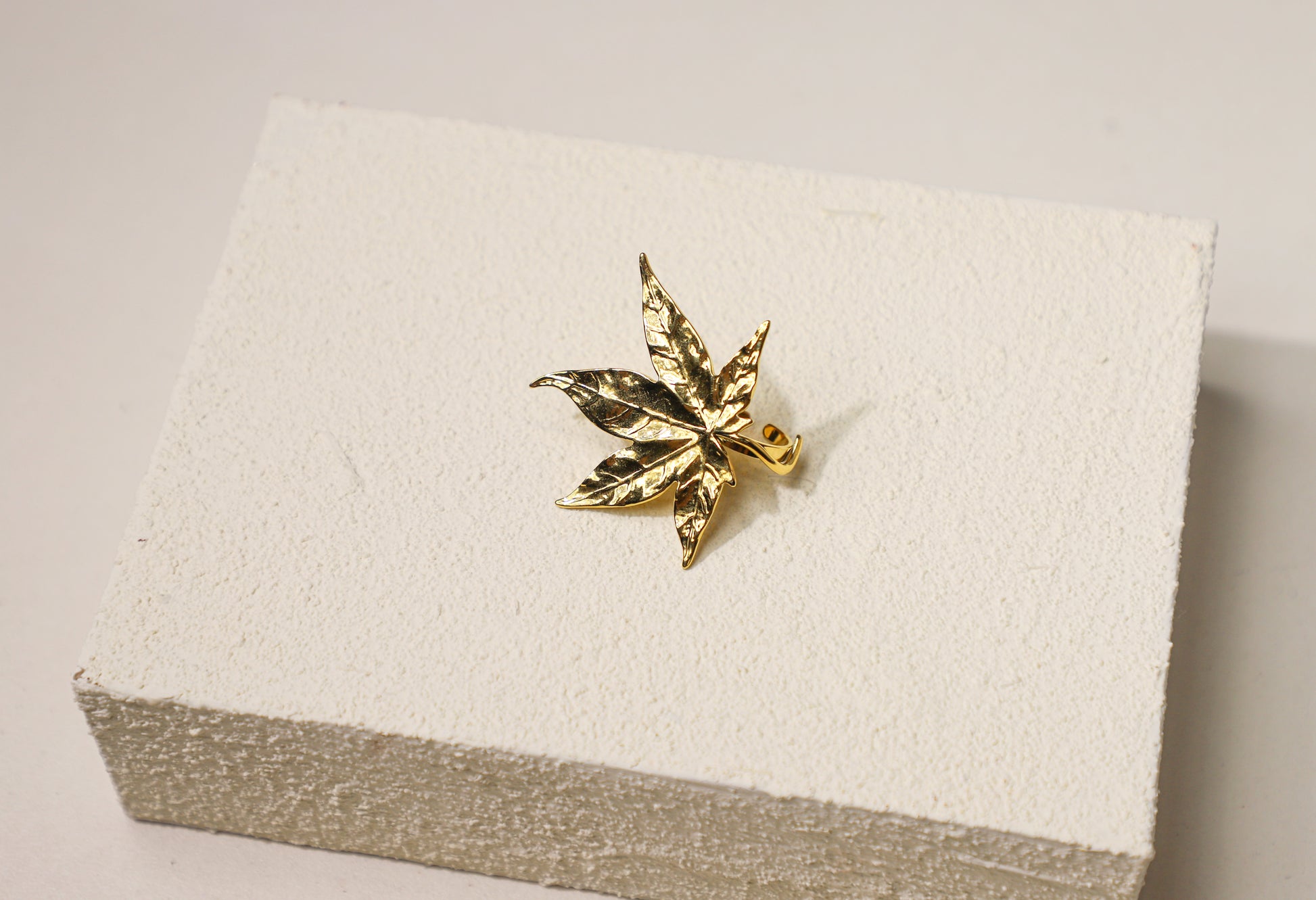 maple leaf ring