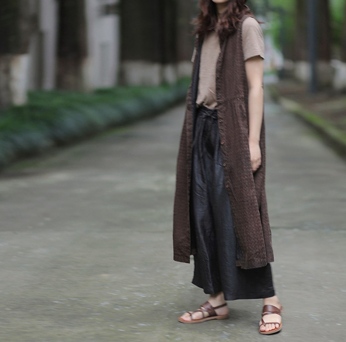 edoa Cracked Mud Silk Tapered Pants