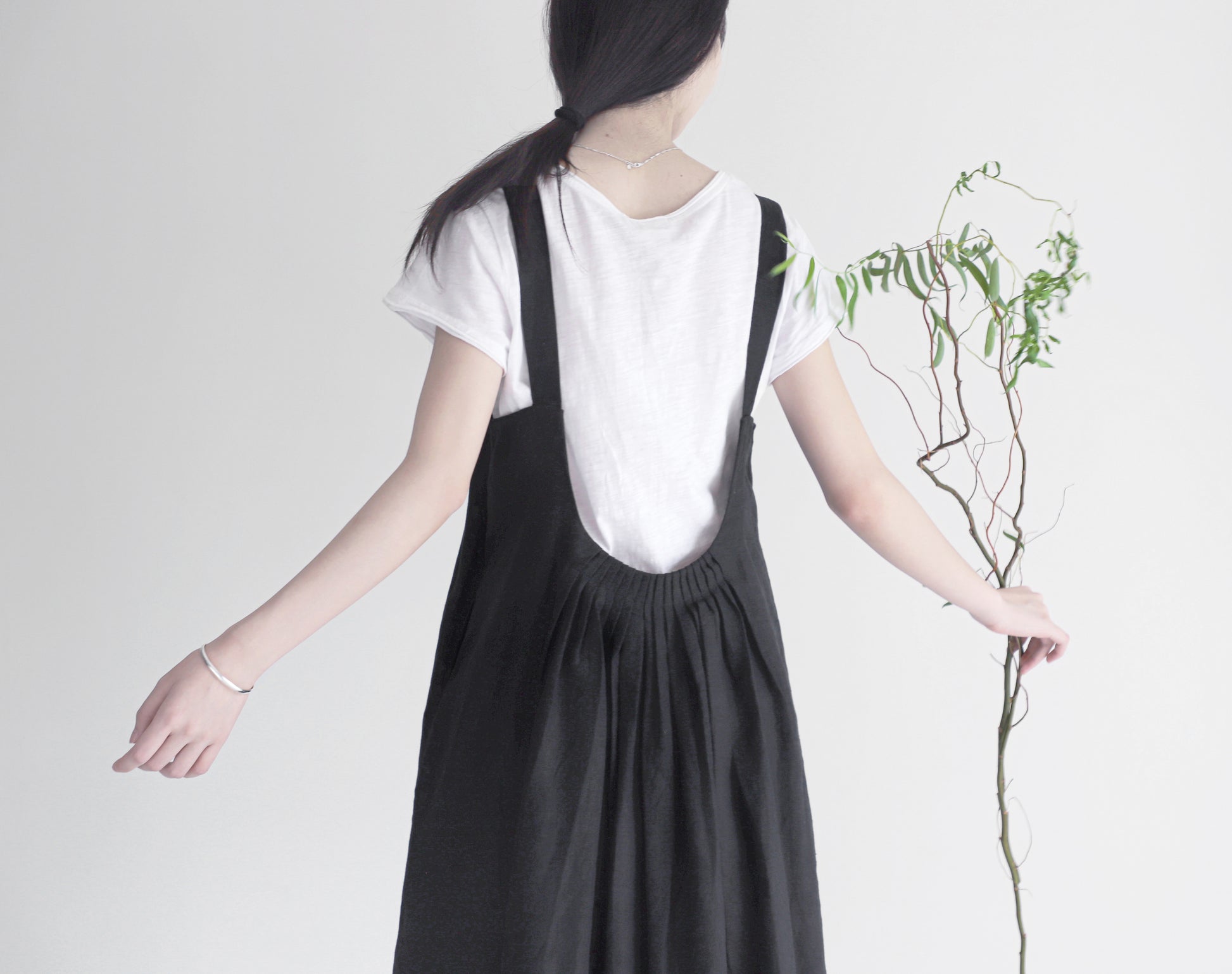 edoa linen pleated overall dress