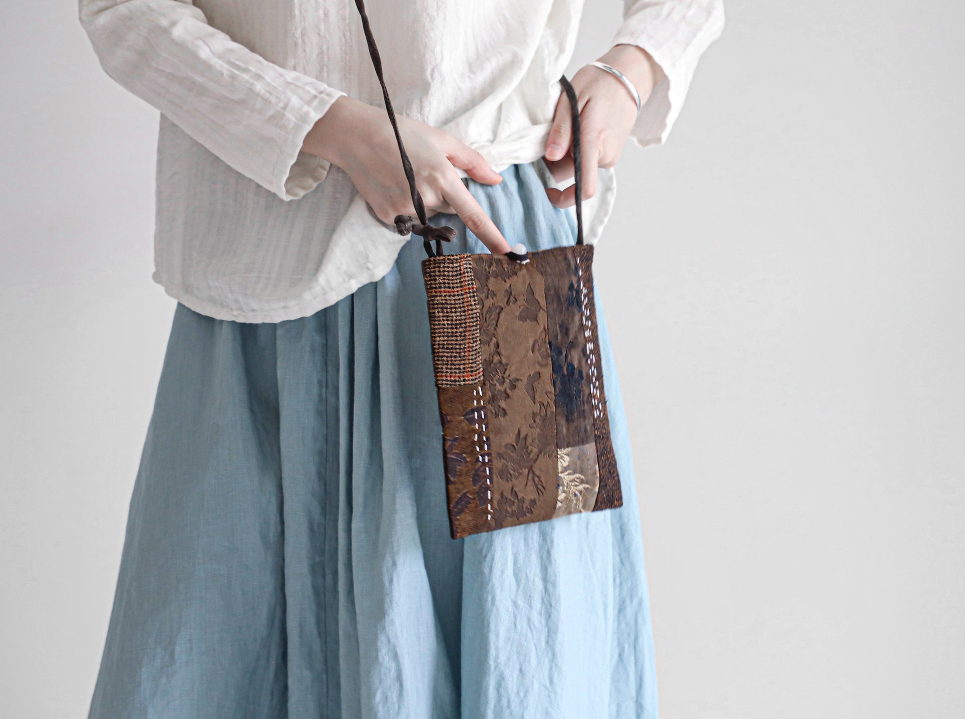 edoa mud silk crossbody bag