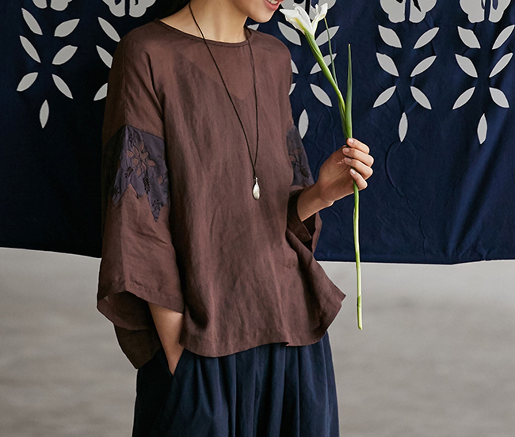 edoa Ramie Tee with Toned Dupioni Hand-sewn Applique'