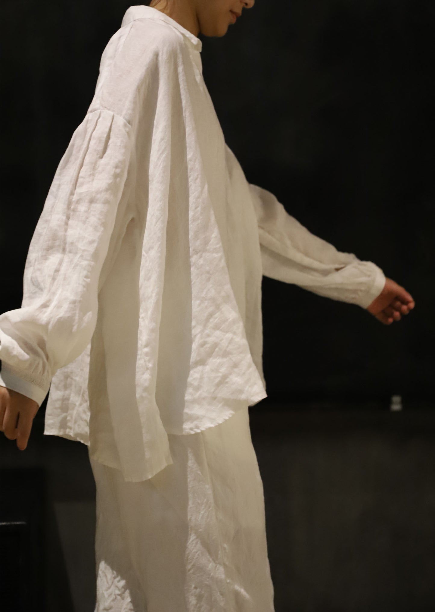 edoa Super Loose Linen Poet Shirt