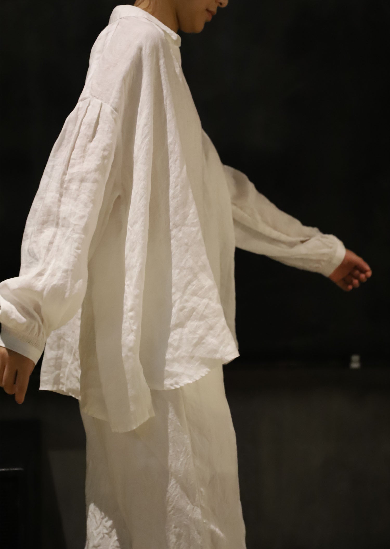 edoa Super Loose Linen Poet Shirt