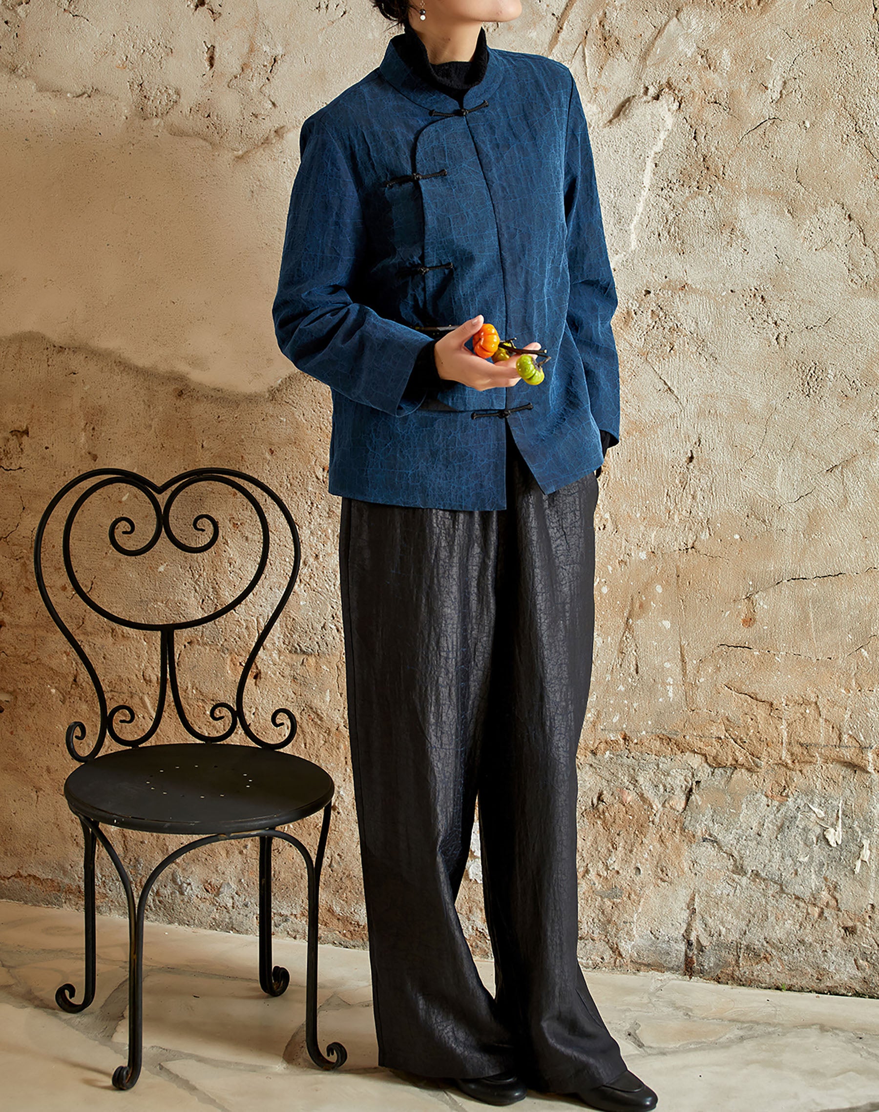 edoa Cracked Mud Silk Short Cheongsam with Ruyi Appliqué