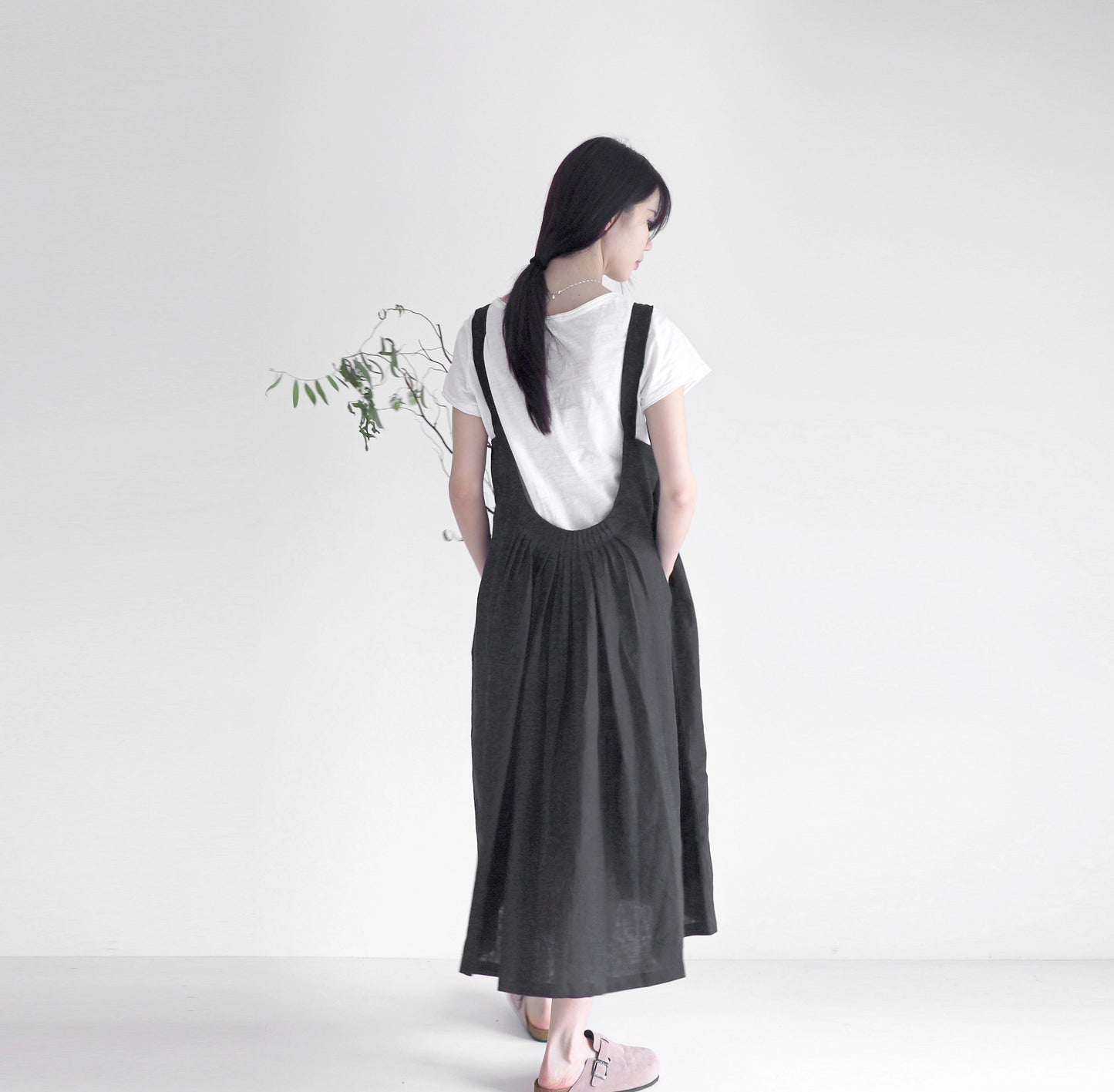 edoa linen pleated overall dress