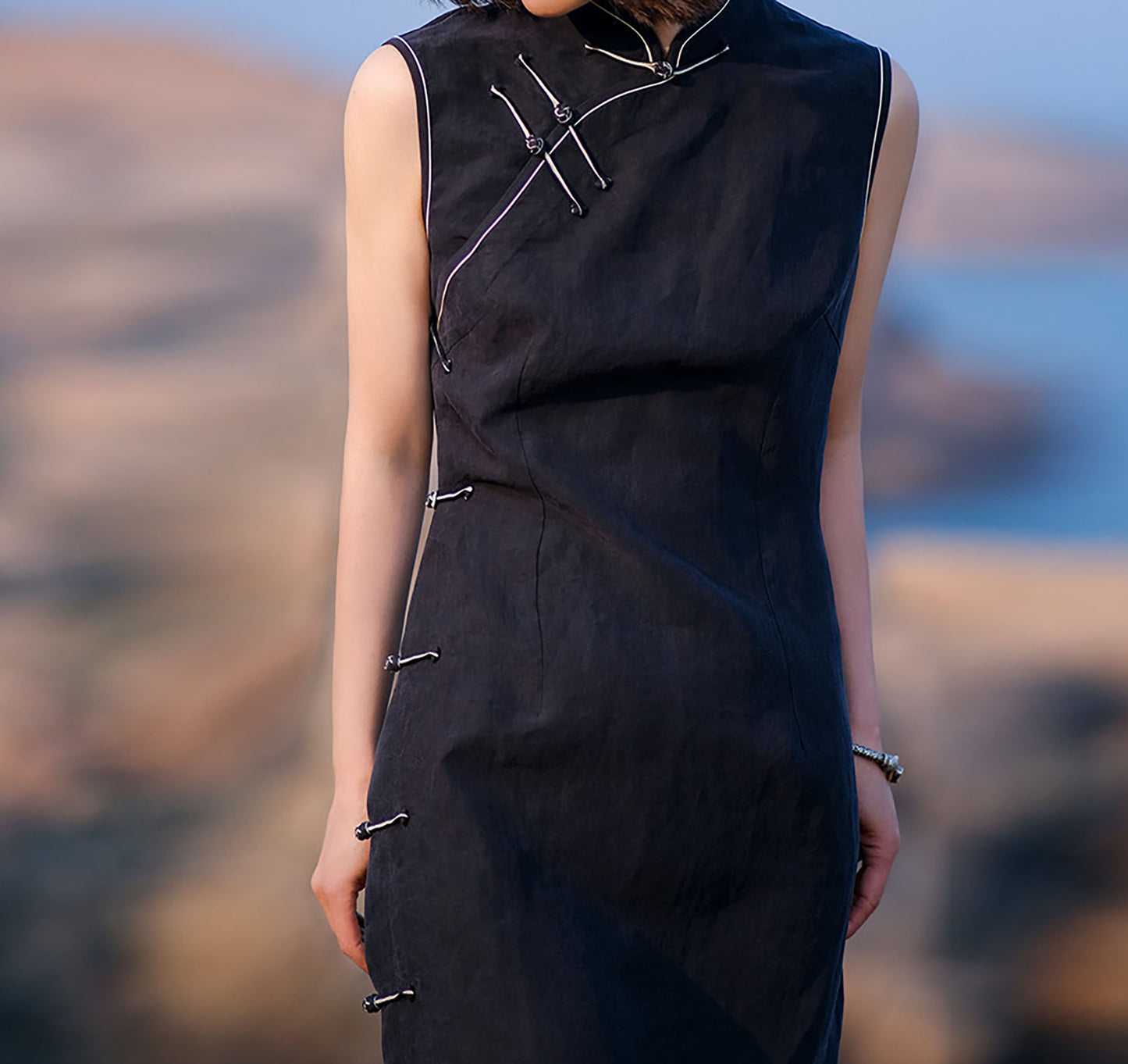 edoa Cracked Mud Silk Sleeveless Qipao Dress