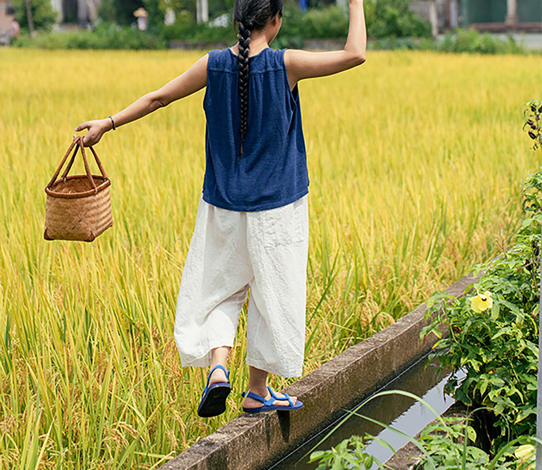 edoa Linen Above Ankle Length Trousers