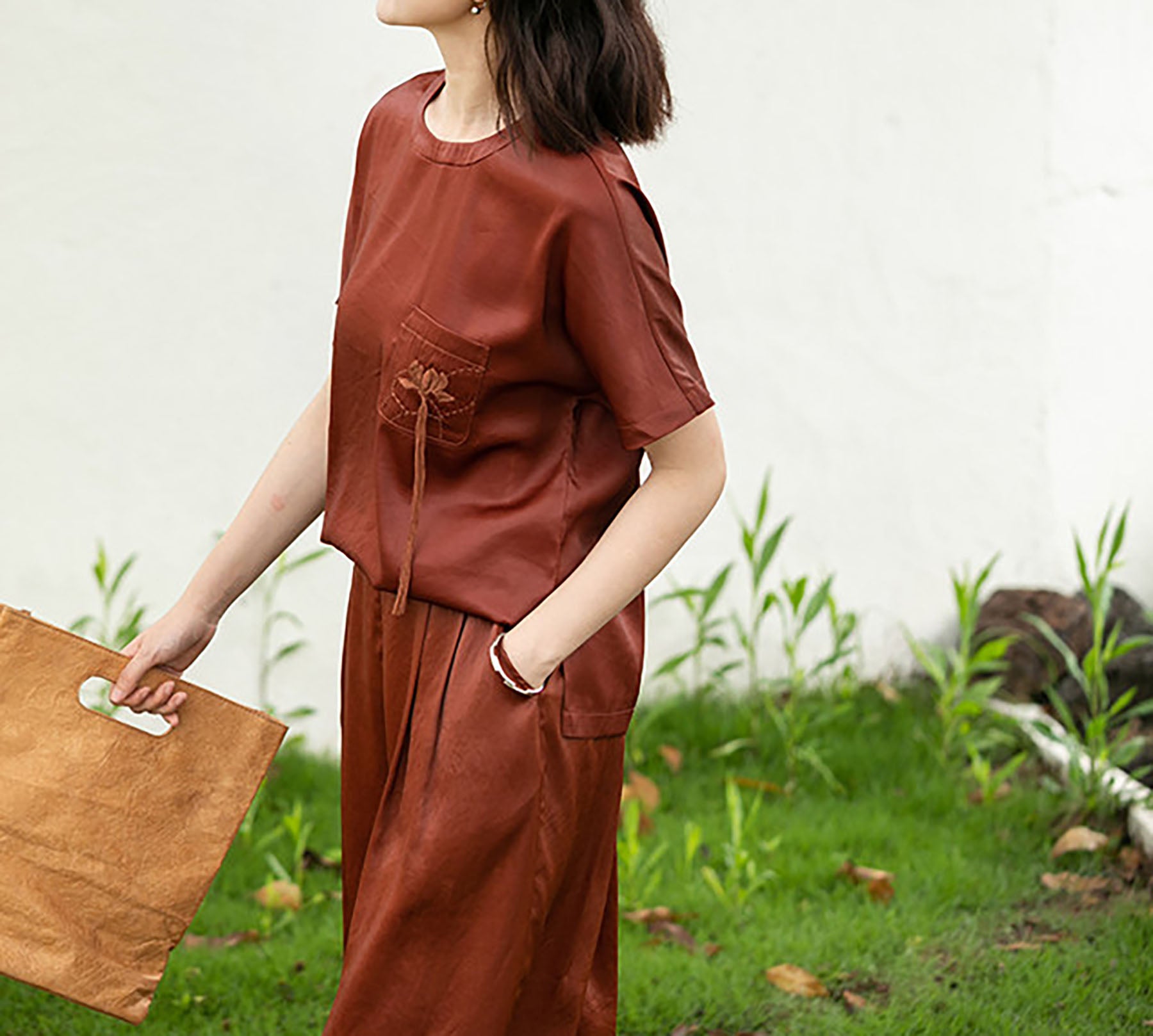edoa Mud Silk Satin Short Sleeve Tee