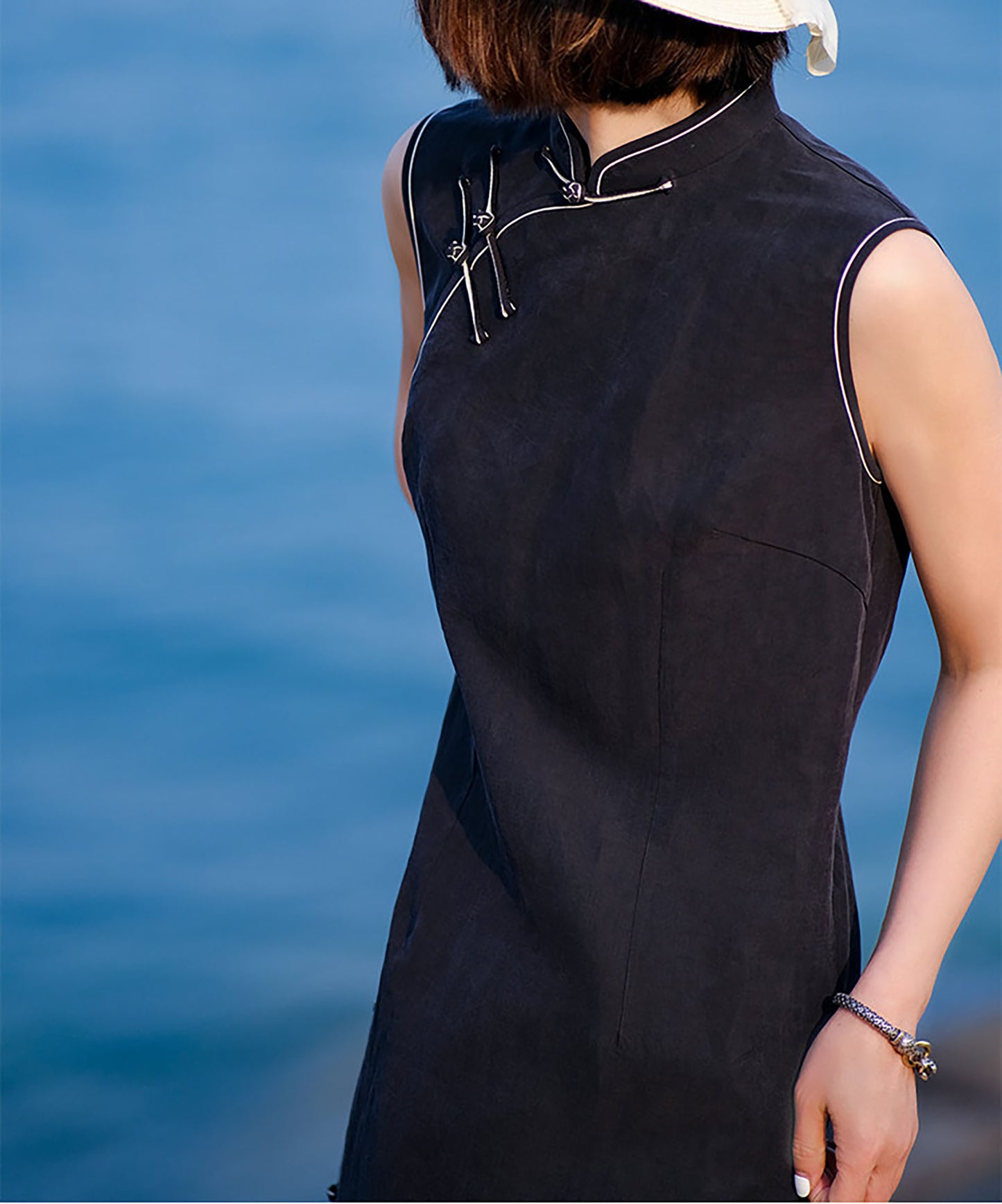 edoa Cracked Mud Silk Sleeveless Qipao Dress