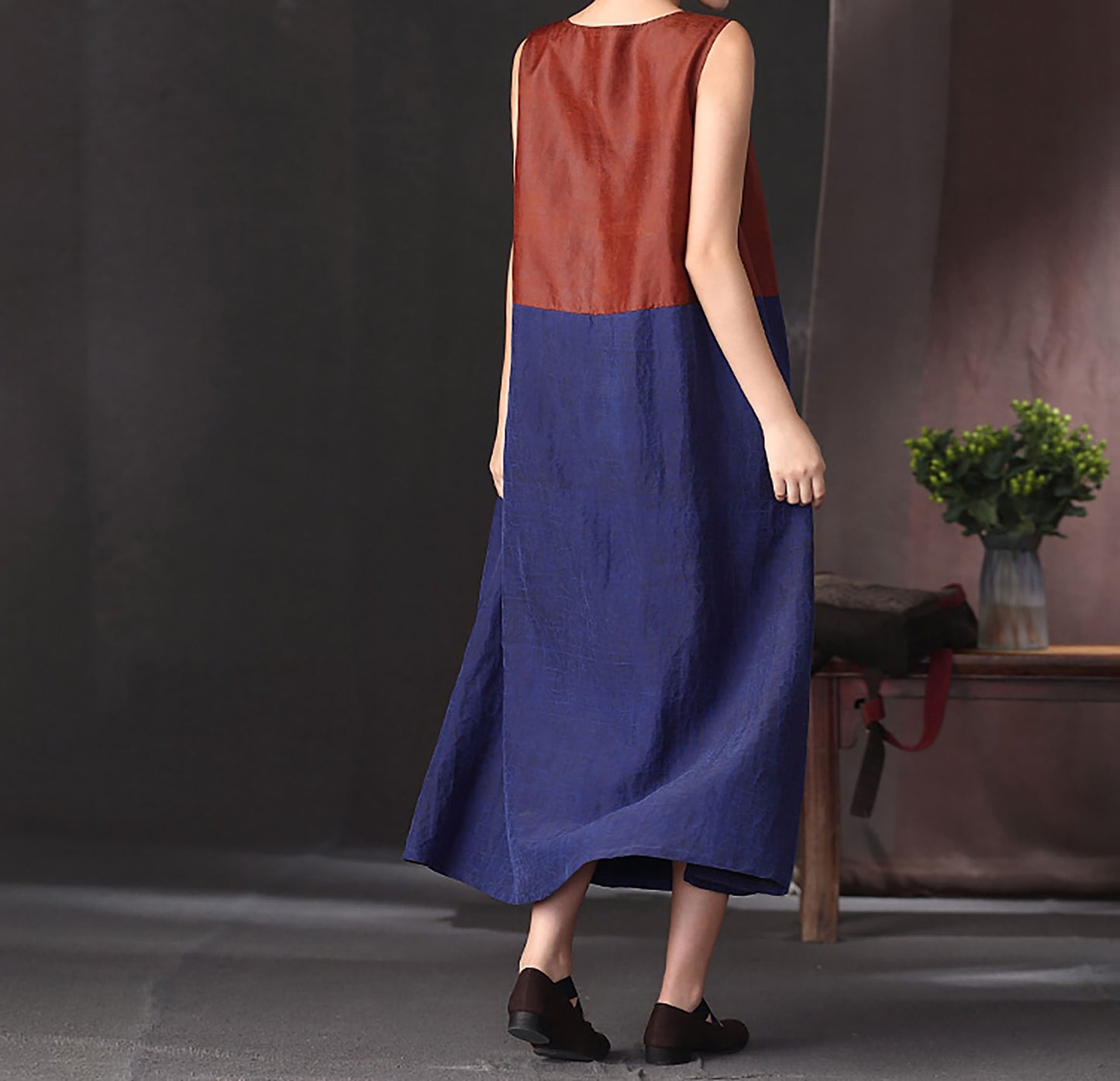 edoa Cracked Mud Silk Color Block Sleeveless Dress
