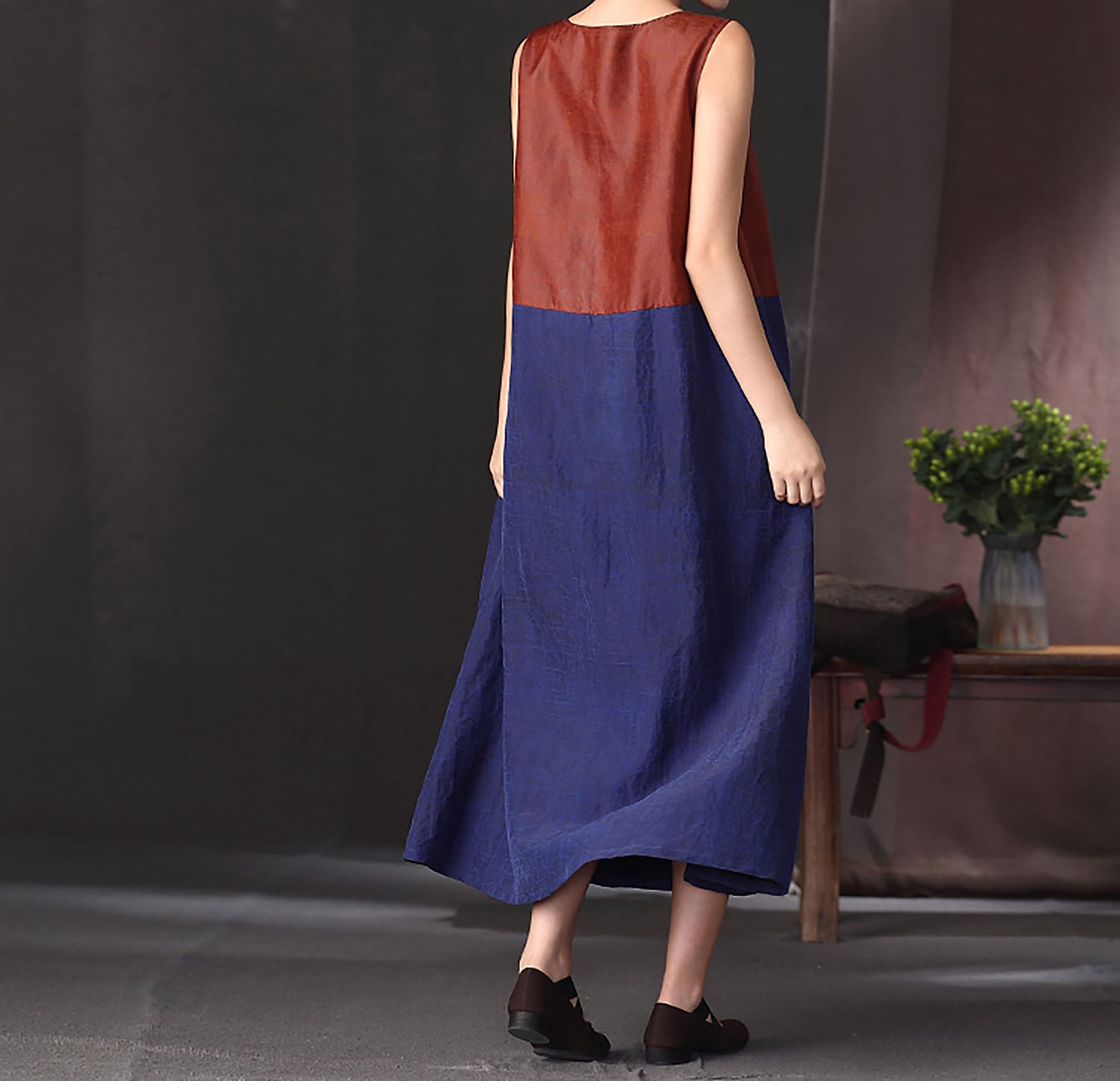edoa Cracked Mud Silk Color Block Sleeveless Dress
