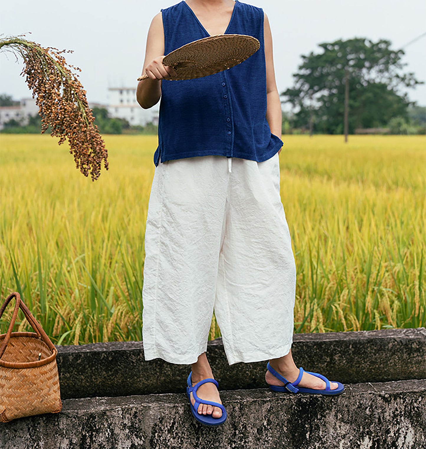 edoa Linen Above Ankle Length Trousers