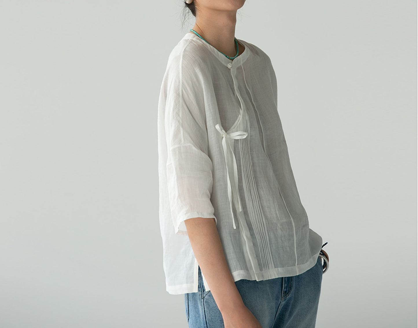 edoa Simple White Ramie Blouse