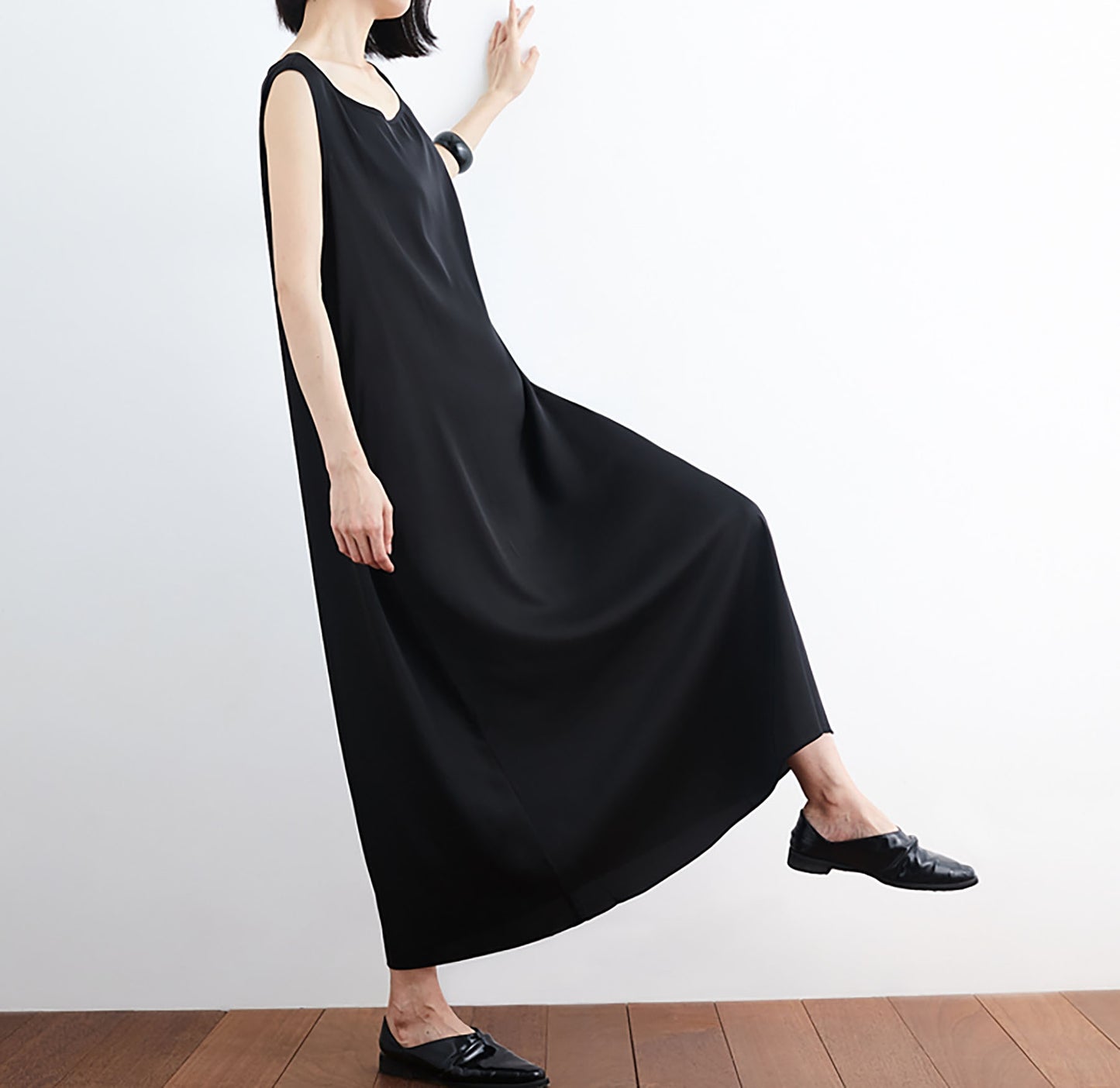 edoa Heavy Weight Mulberry Silk Sleeveless Dress