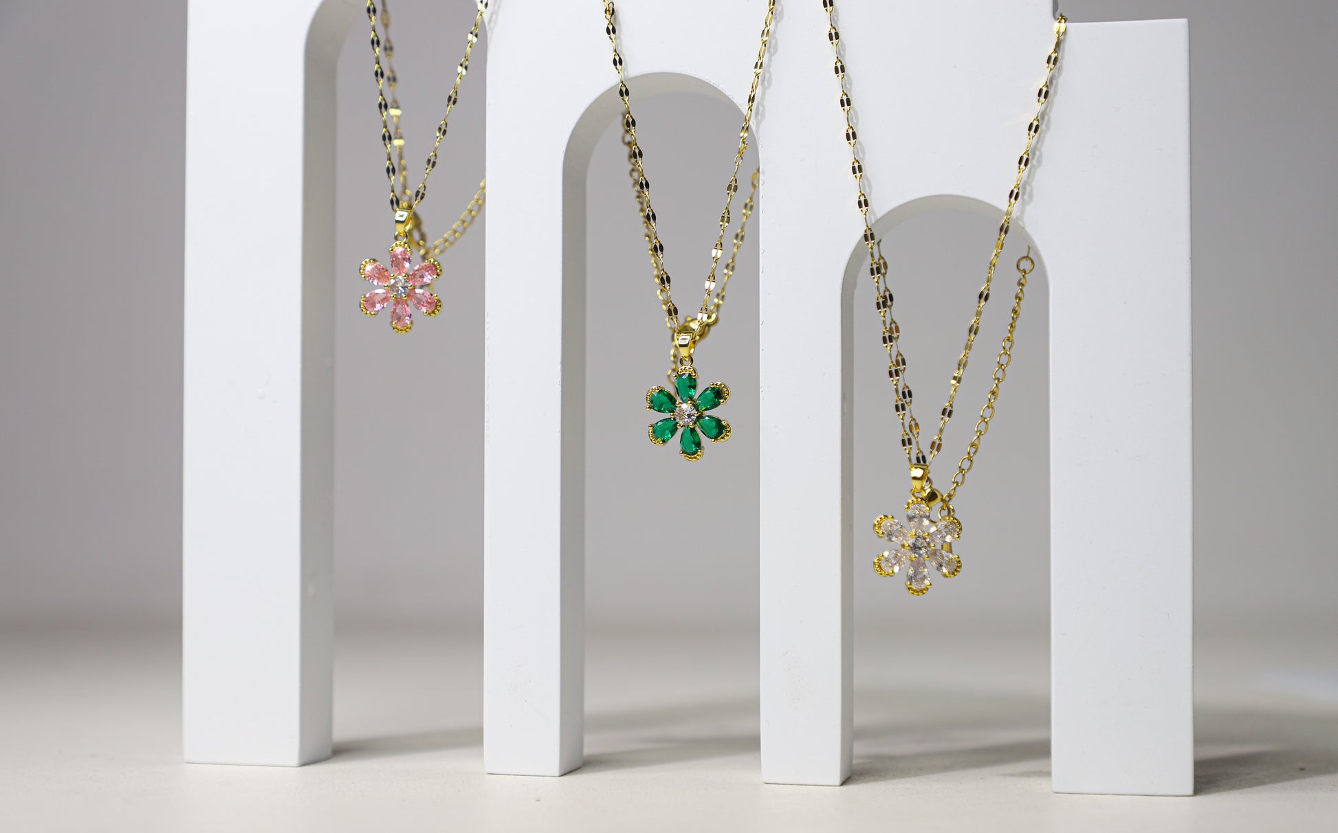 edoa Vintage Floral Birthstone Necklace