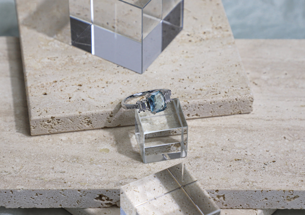 edoa Geometric Prism Aquamarine Silver Ring