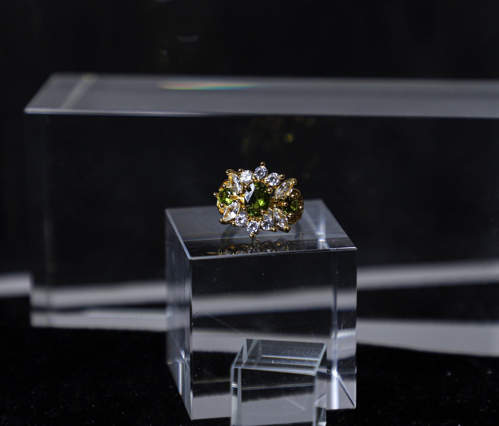edoa edoa Vintage French Chic Peridot Ring