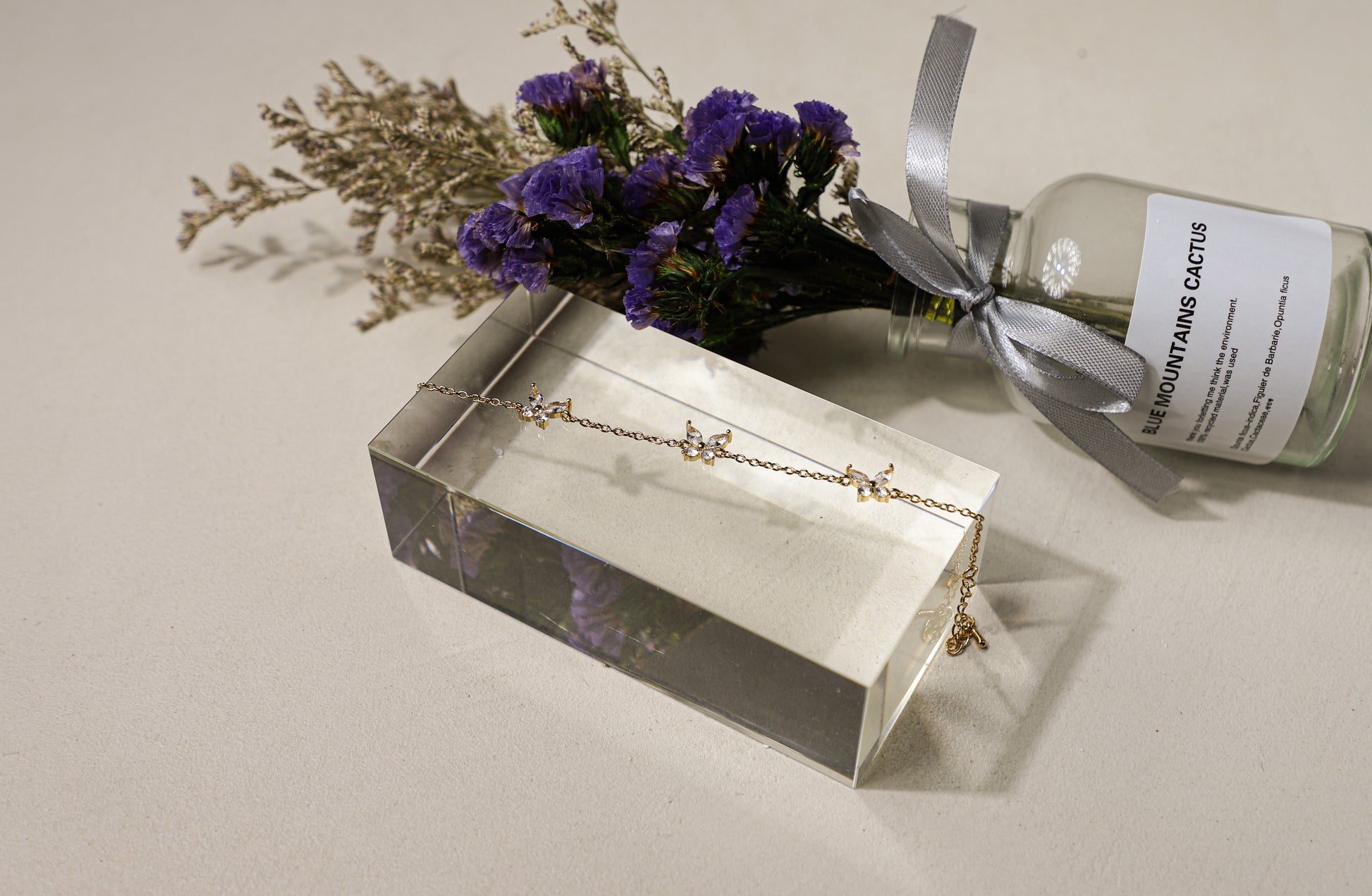 edoa Minimlaist Triple Dinamond Butterfly Bracelet 