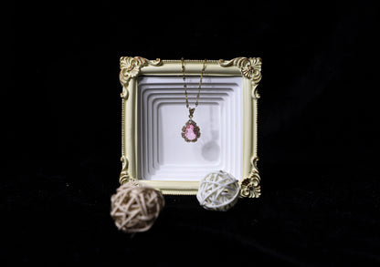 edoa Victorian Teardrop Vintage Halo Necklace