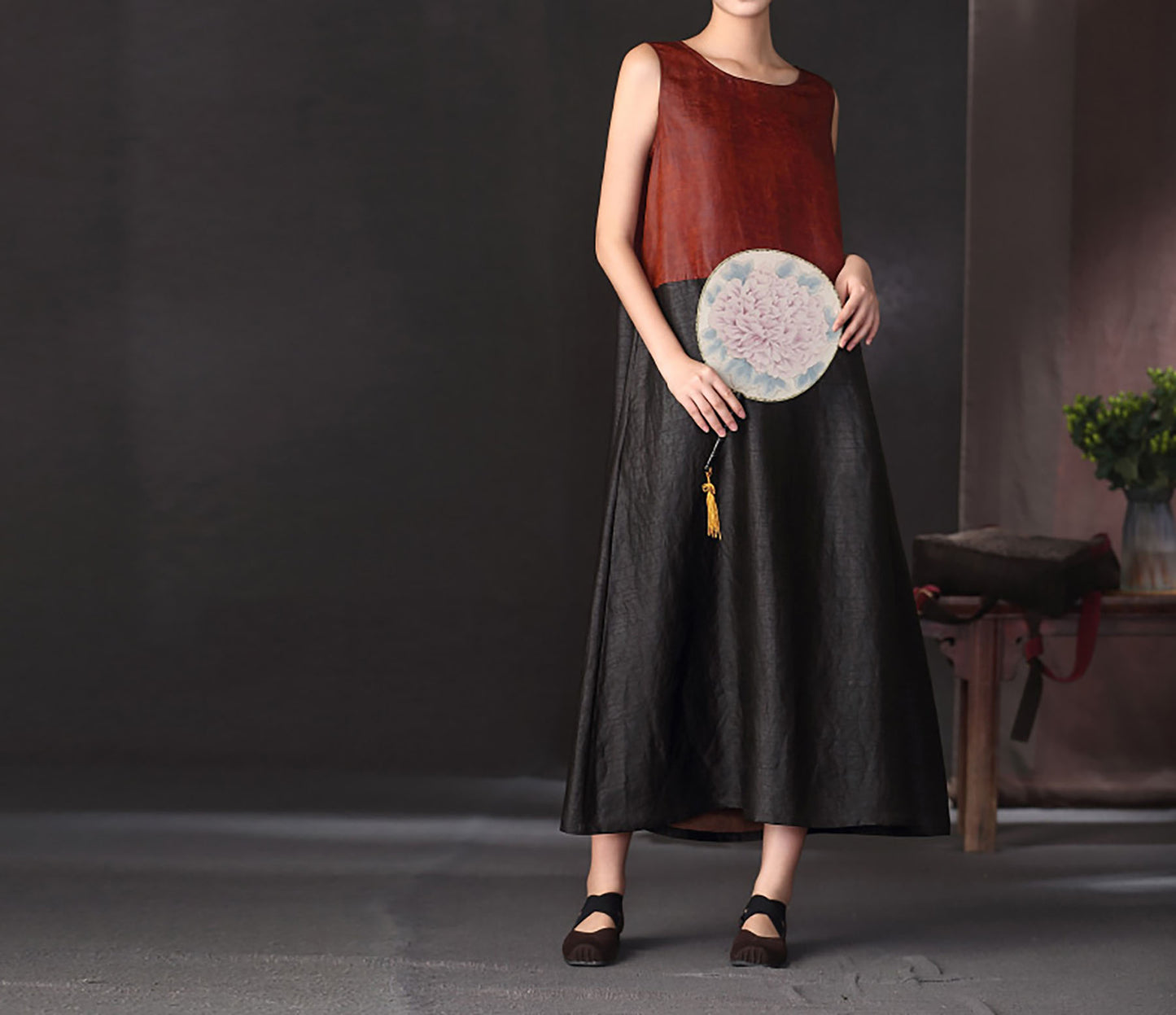 edoa Cracked Mud Silk Color Block Sleeveless Dress