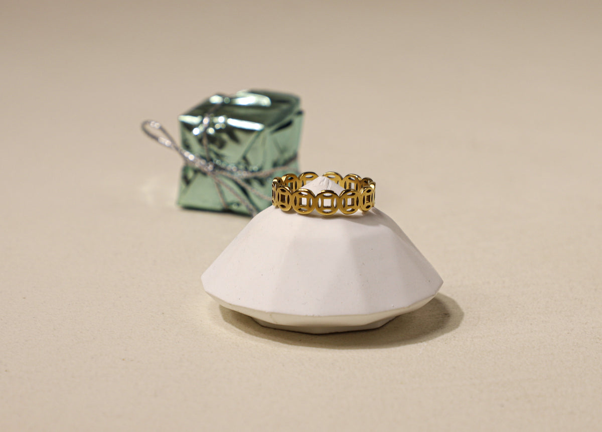 edoa Gold Ancient East Coin Ring