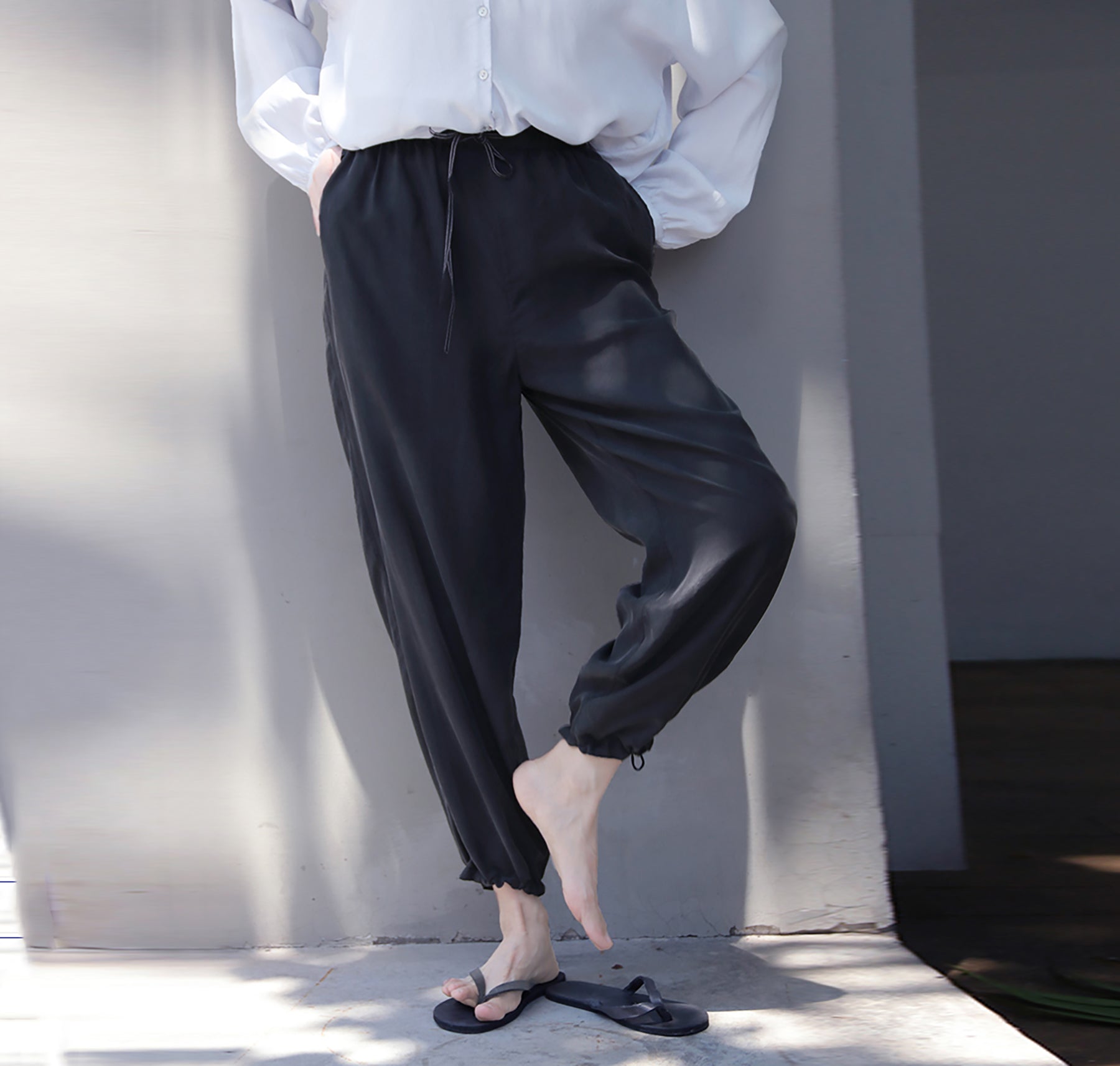 edoa Black Sand Washed Mulberry Silk Habotati Tapered Pants